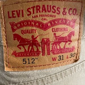 Men’s Levi’s 512 W 31 L 30 tan pants